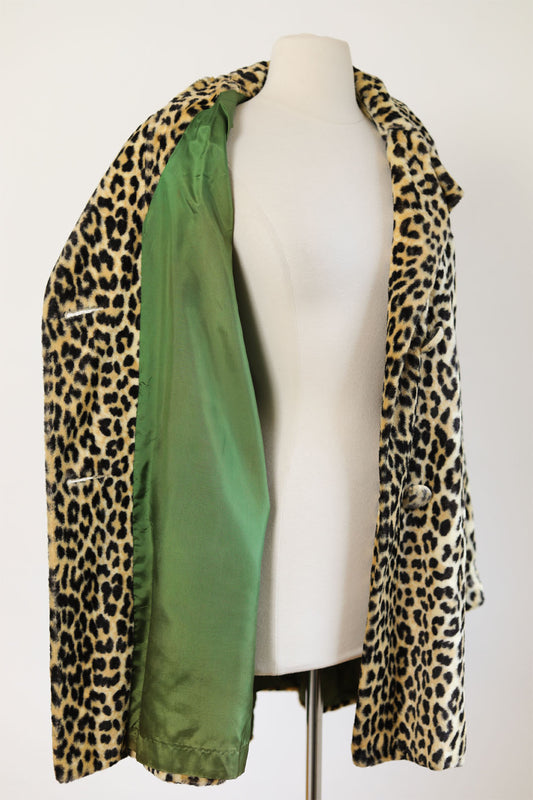 Vintage 1950s Swing Coat - Volup! Velvety-Soft Leopard Print Faux Fur w Bright Olive Green Lining! Size L to XL