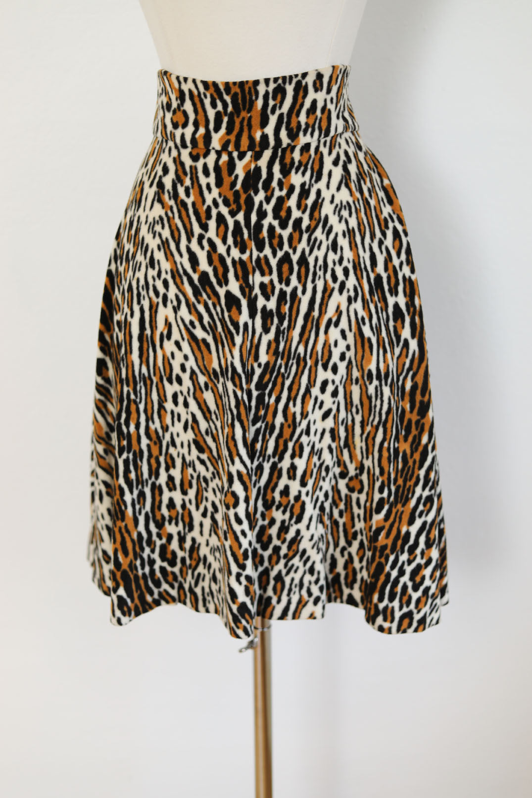 Vintage 1960s Leopard Print Mini Skirt - Faux Fur Mod Button-Up Mini Rare Animal Print Size M