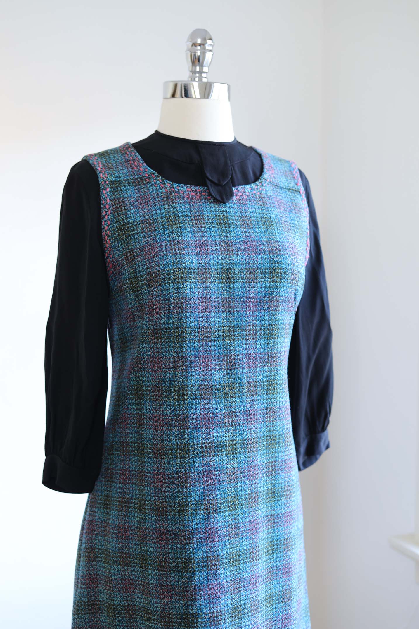 Vintage 1960s Tweed Jumper Dress - SUPER CUTE Teal Olive Pink Wool Dress Size M