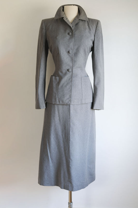 Vintage 1940s to 1950s Suit - Soft Grey Flannel Finish Deco Sculpted Jacket Blazer + Skirt Size S to M