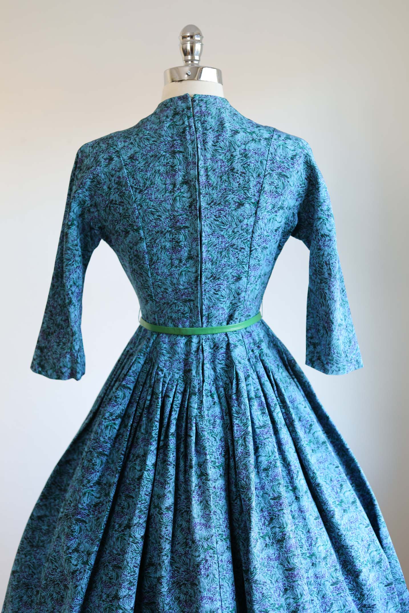 Vintage 1950s Party Dress - SCULPTED Princess Dress w Atomic Collar + Wicked Grass Print Size S