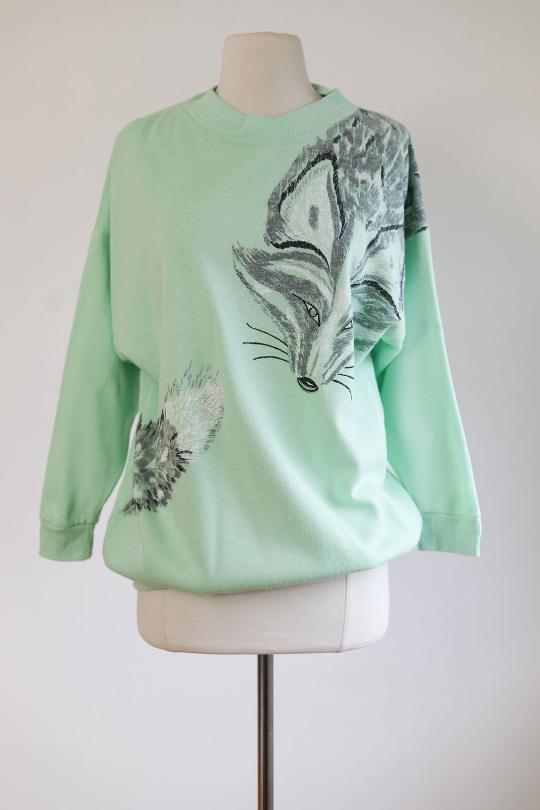 Vintage 1980s Novelty Fox Sweatshirt - Mint Green Cozy Jersey Top w Hand-Painted Fox "Stole" Size S to L