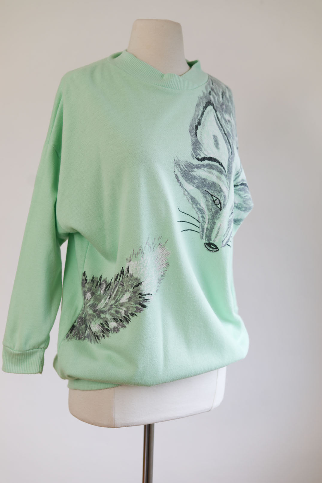 Vintage 1980s Novelty Fox Sweatshirt - Mint Green Cozy Jersey Top w Hand-Painted Fox "Stole" Size S to L