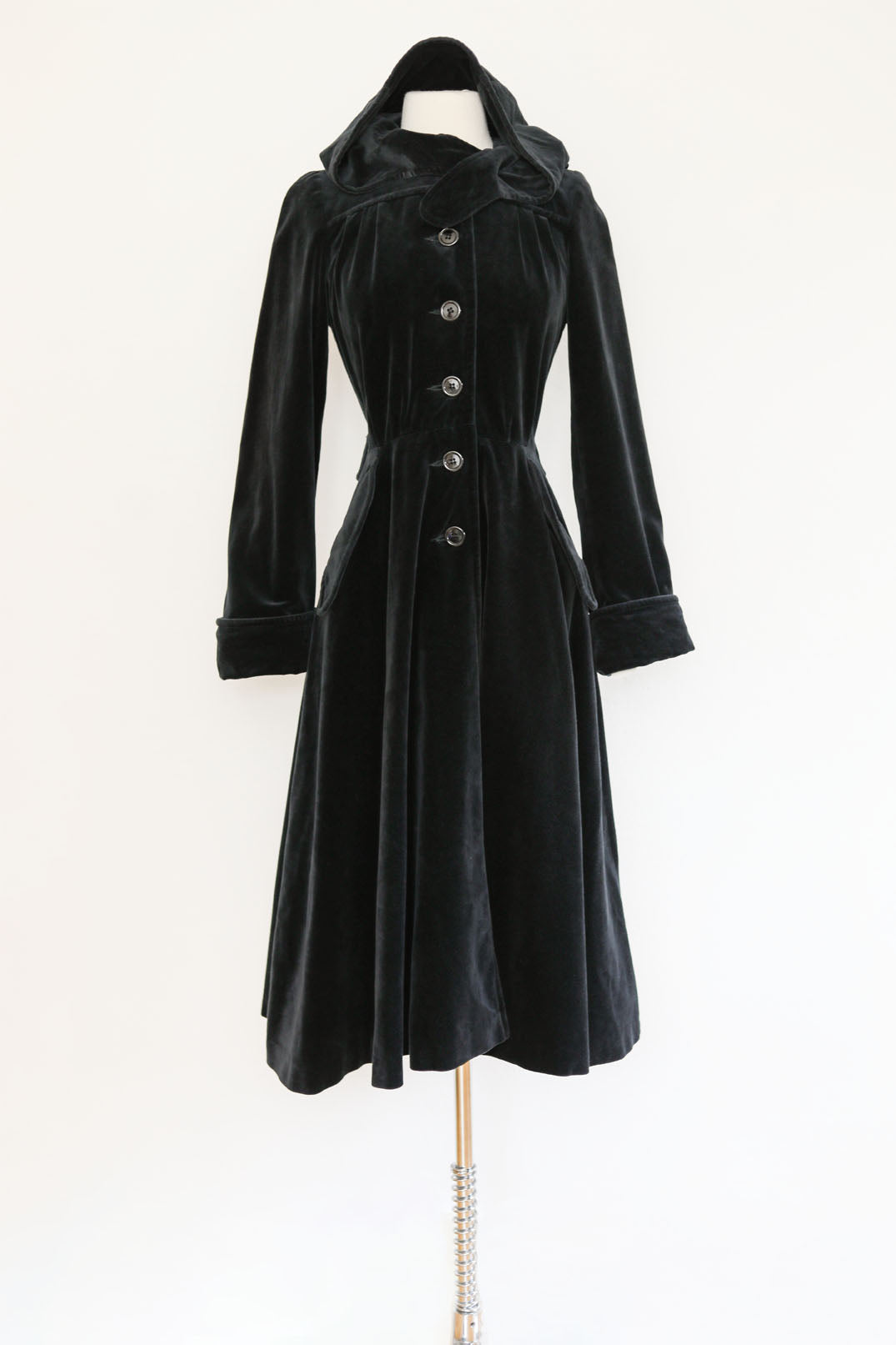 Vintage 1970s Velvet Coat w Hood - Black Gothic Dream HOODED Full Skirt Overcoat Size XS to S