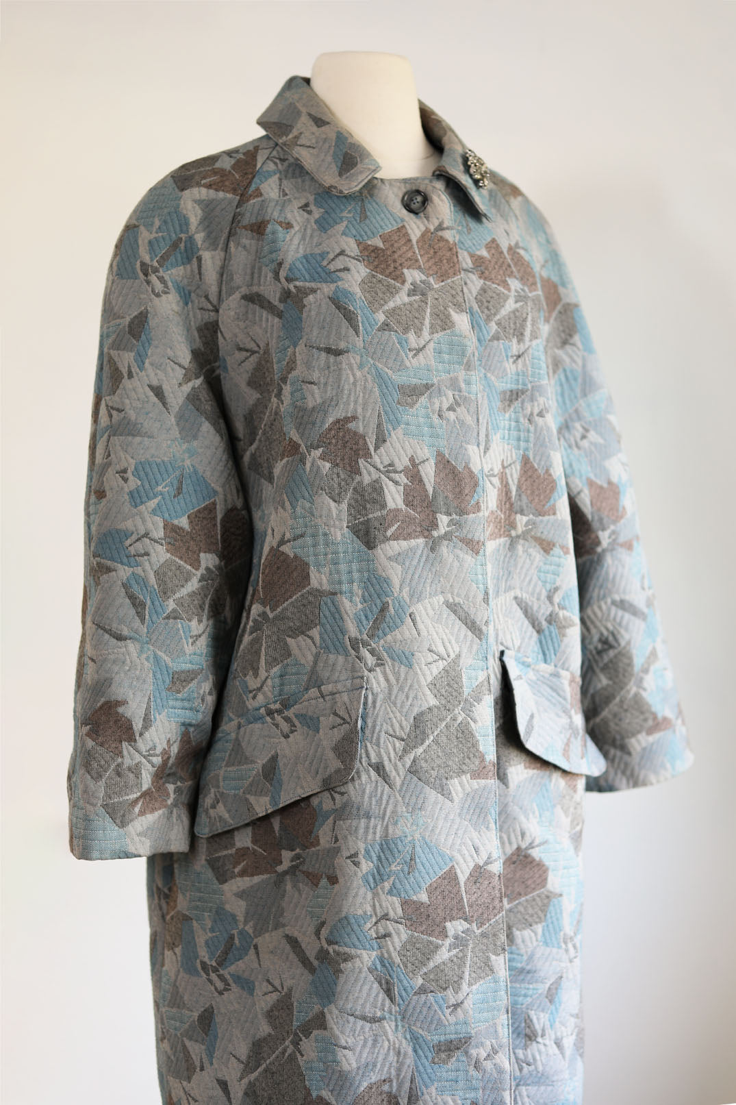 Vintage 1950s Tapestry Coat - Volup! Blue + Neutral Gray Taupe Woven Swing Coat Size L to XL