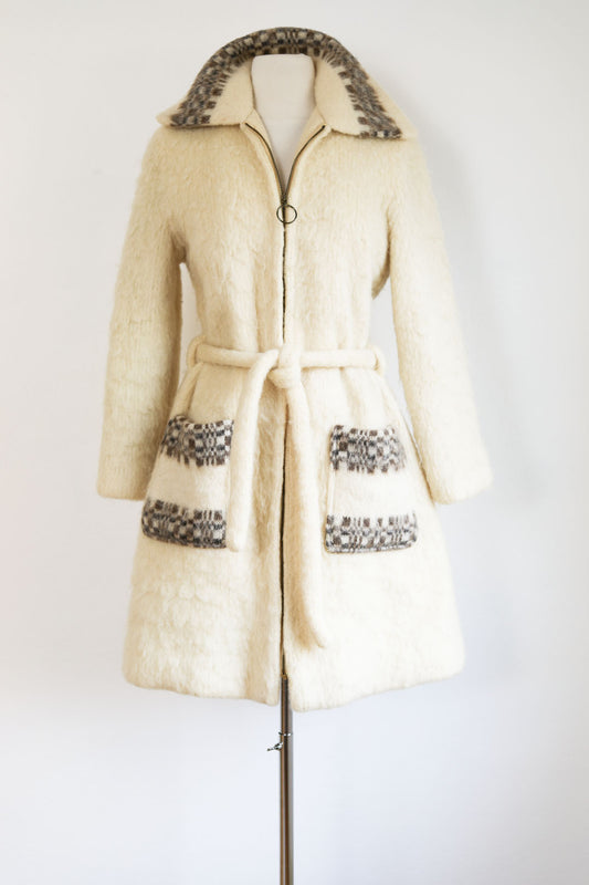 Vintage 1960s to 1970s Icelandic Wool Coat - Darling Neutral Cream + Greige "Icewool" Designer Car Coat w Belt Size M