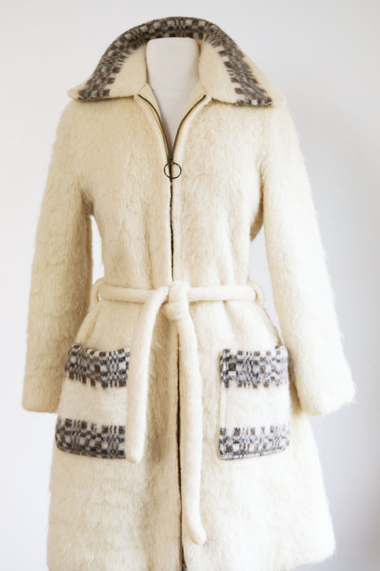 Vintage 1960s to 1970s Icelandic Wool Coat - Darling Neutral Cream + Greige "Icewool" Designer Car Coat w Belt Size M