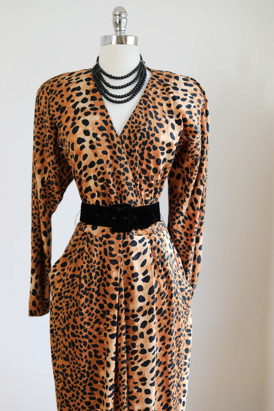 Vintage 1980s Leopard Print Dress - ABSOLUTE FIRE Plunge Neckline Hip Pocket Neiman-Marcus Jersey Dress Size S - L