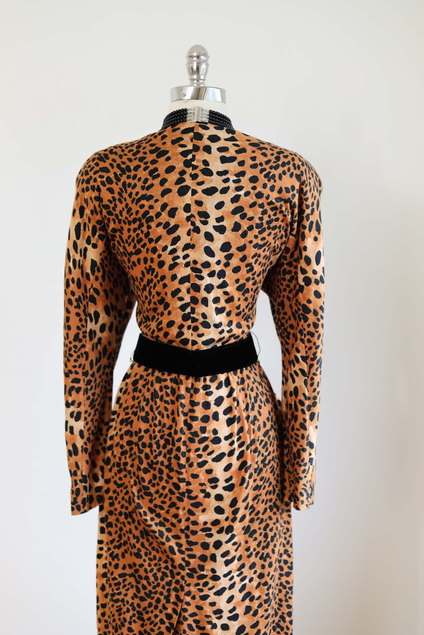 Vintage 1980s Leopard Print Dress - ABSOLUTE FIRE Plunge Neckline Hip Pocket Neiman-Marcus Jersey Dress Size S - L