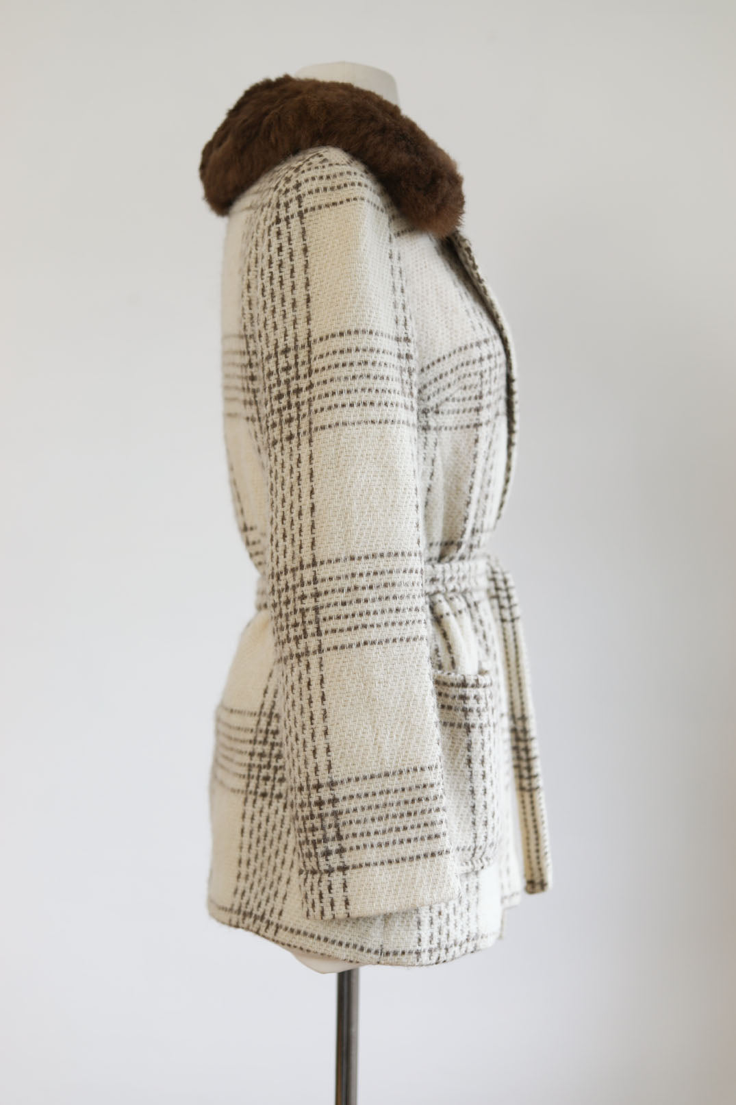 Vintage 1960s to 1970sp Icelandic Wool Princess Coat - Darling Neutral Cream + Tan "Icewool" Designer Car Coat w Belt Size S to M