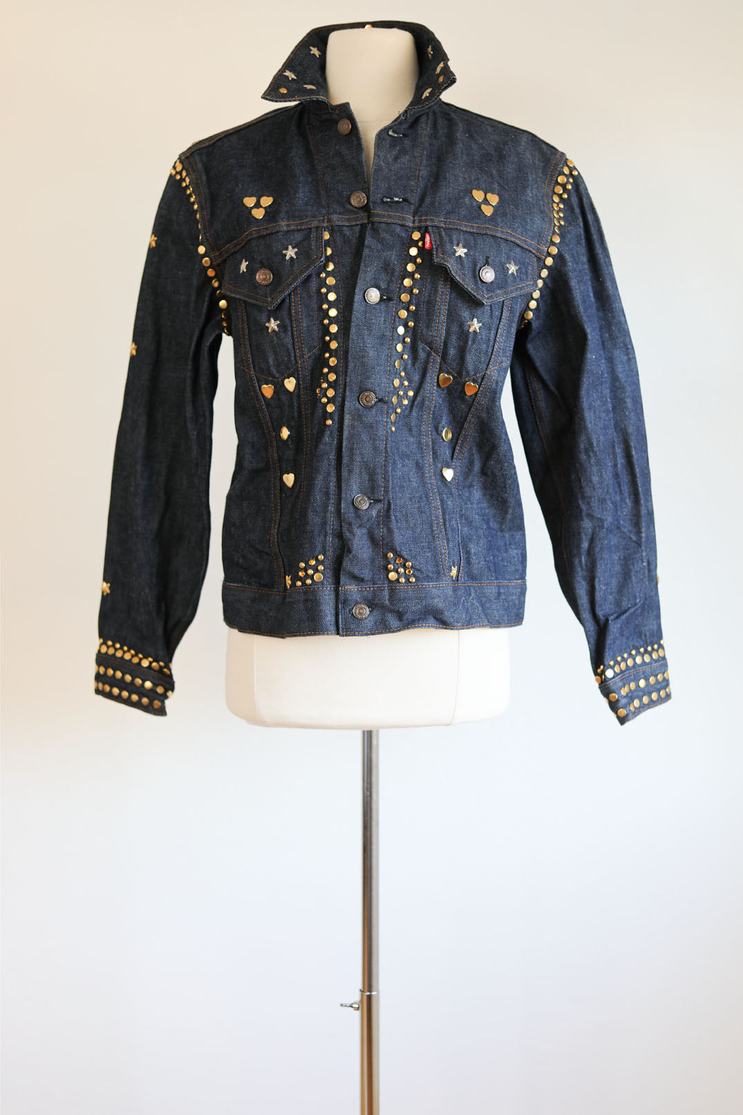 Rare Vintage 1970s Levi's Type III Denim Jacket - Deadstock + Custom Embellished w Studs "Aquarius" Trucker Size M