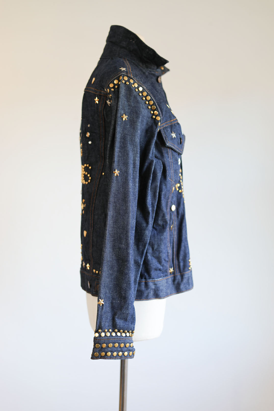 Rare Vintage 1970s Levi's Type III Denim Jacket - Deadstock + Custom Embellished w Studs "Aquarius" Trucker Size M
