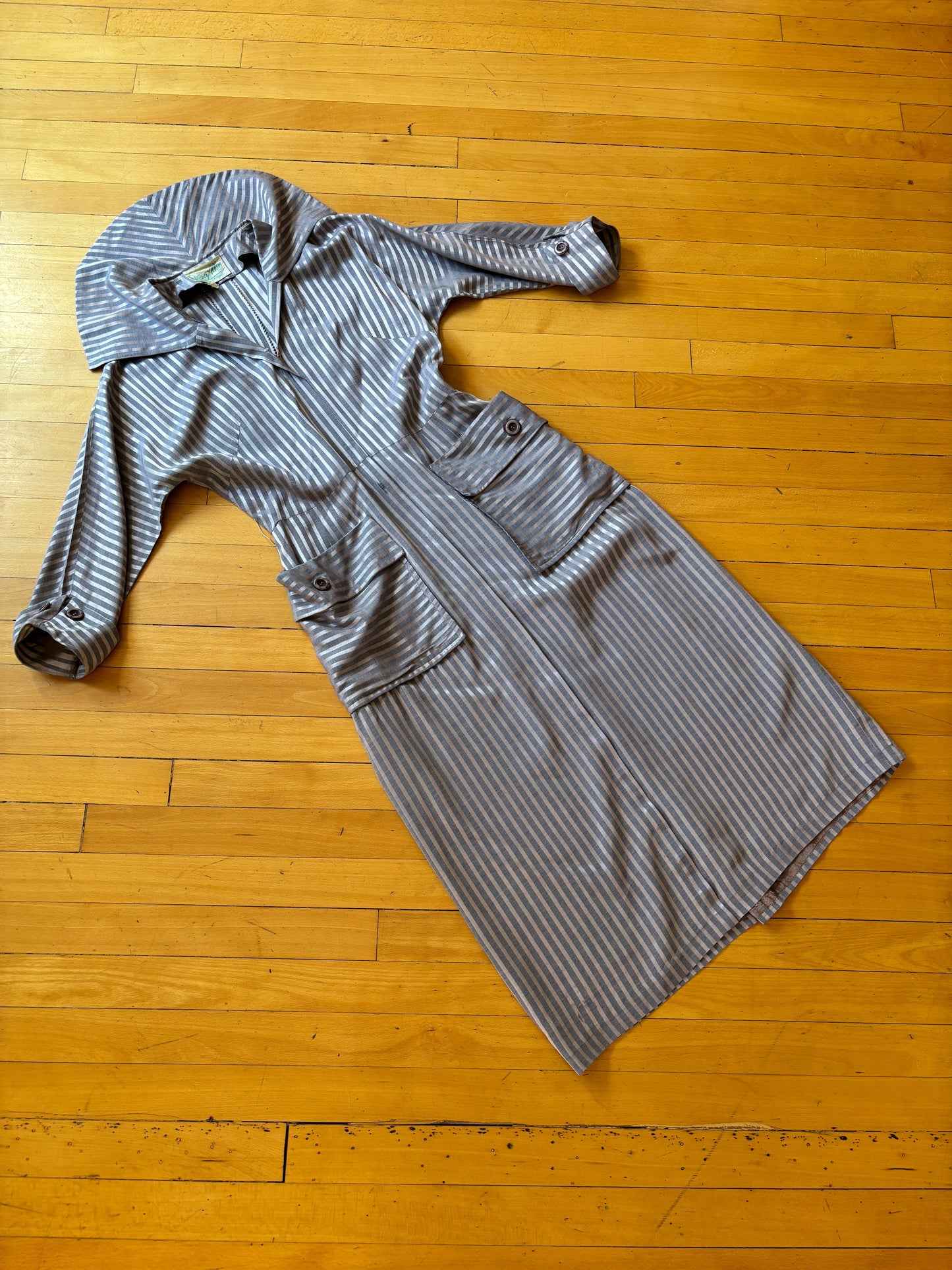 Vintage 1940s to 1950s Dress - Pink Grey Glossy Satin Stripe Rayon Designer Front Metal Zipper Dress Size M