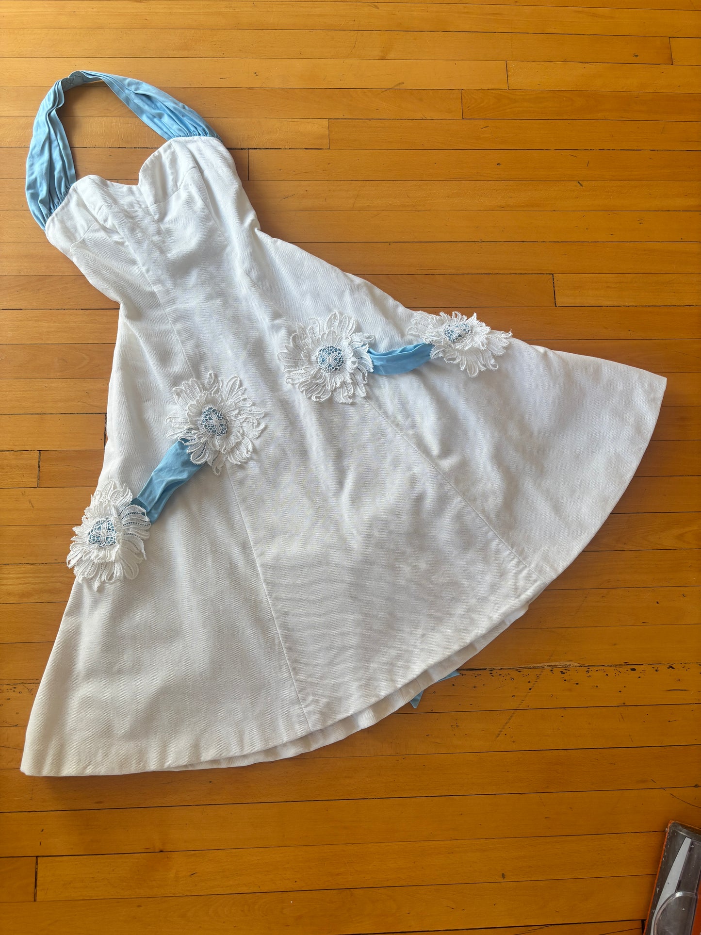 Vintage 1950s Dress - Stellar Designer Margaret Newman Cotton Halter Sundress w Floral Appliqués Size S