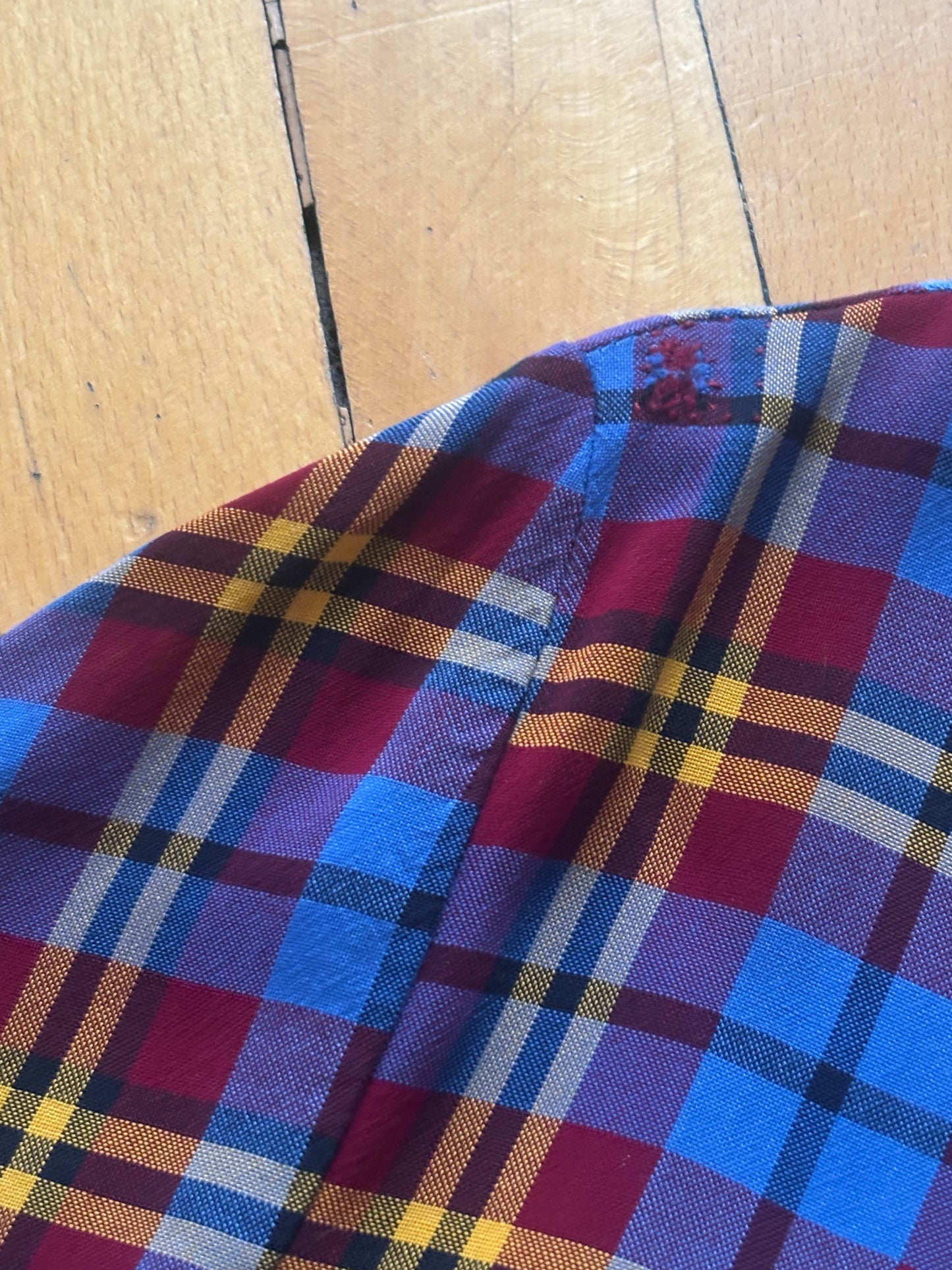 Vintage 1940s Dress - Jaunty Maroon + Blue Plaid Rayon Shirtwaist w Deco Pockets Size M to L