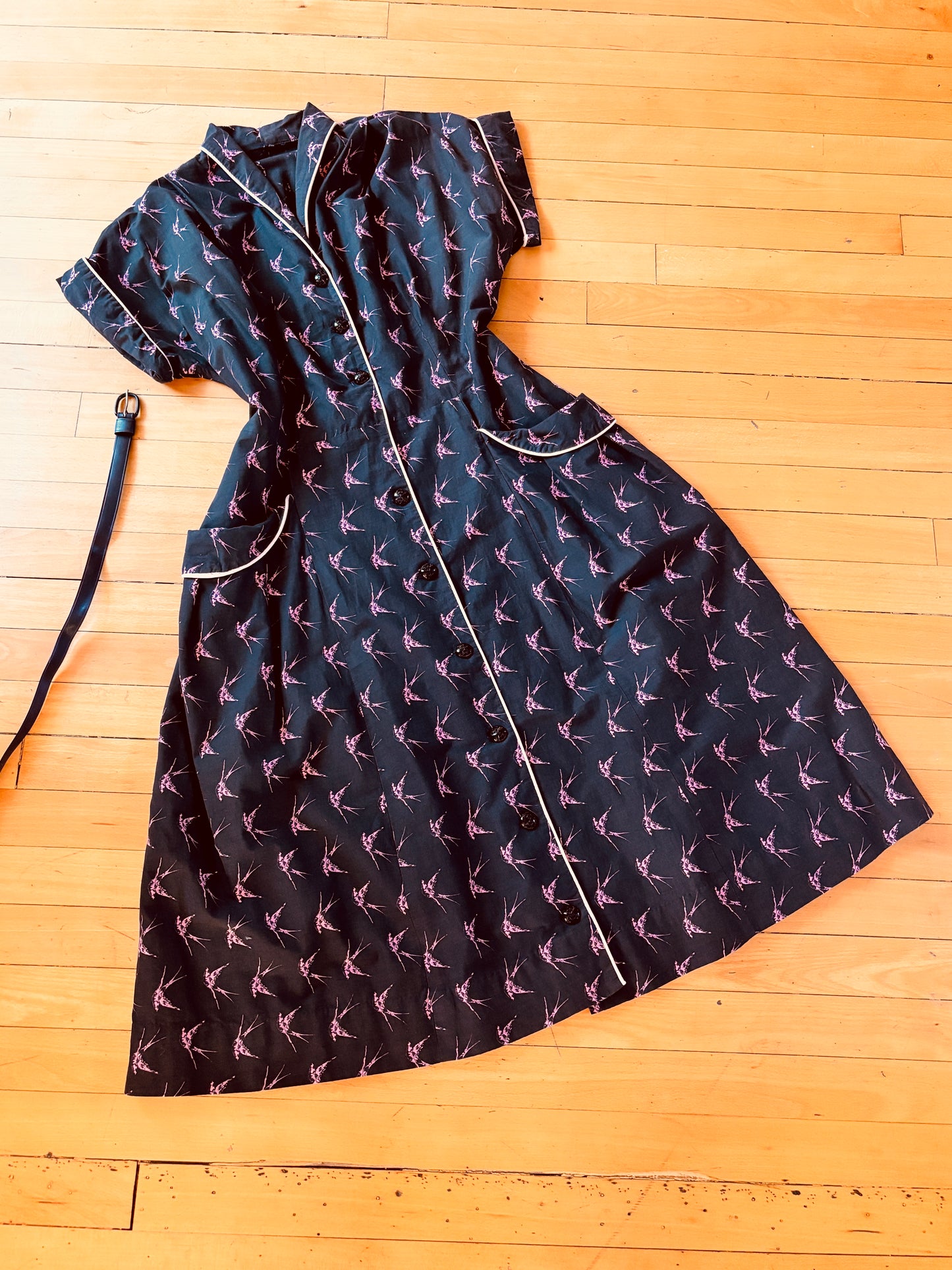 Vintage 1940s to 1950s Dress - Black Candy Pink Swallow Bird Novelty Print Coat Dress Size L