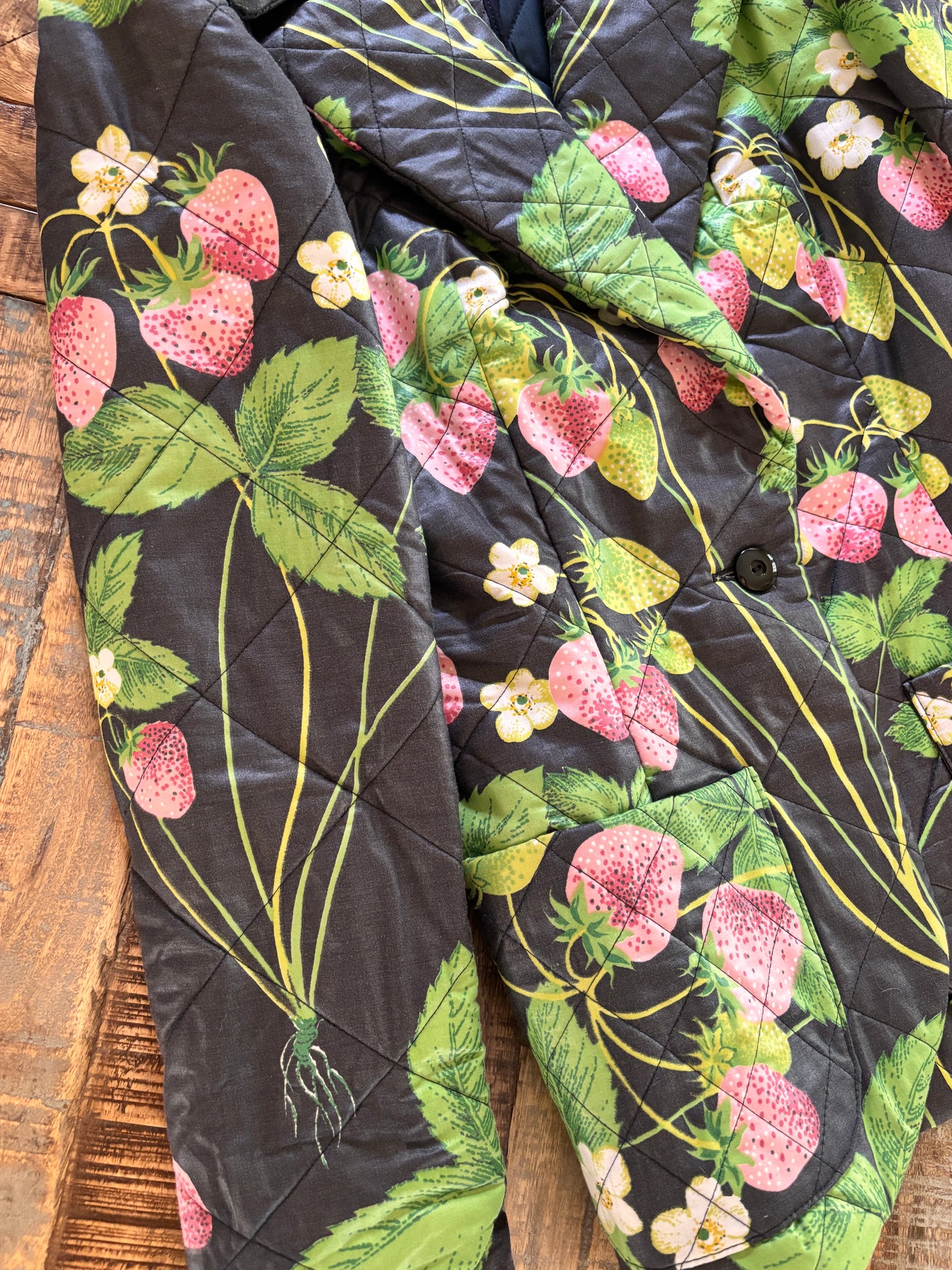 Vintage 1970s Quilted Jacket - Very Special Artsy "The Yard Birds" Black Chintz Cotton w Botanical Strawberry Print Size S to M