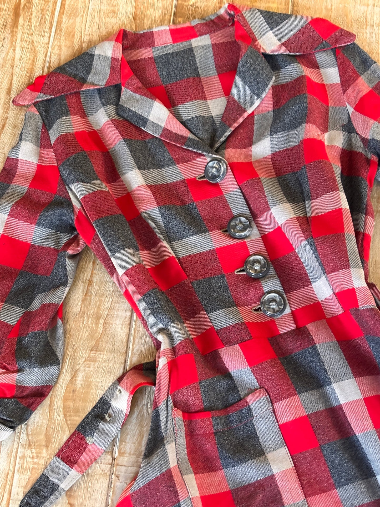 Vintage 1940s Plaid Dress - Jaunty Red Grey Wool Flannel Swing Shirtwaist w Belt Size M