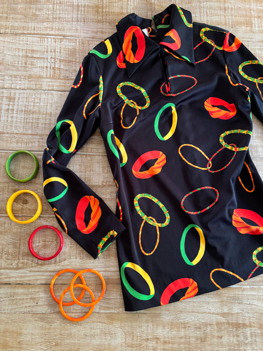 Vintage 1970s Blouse - Mod R&K Originals Bakelite Bracelet Novelty Print Tunic Top Size M