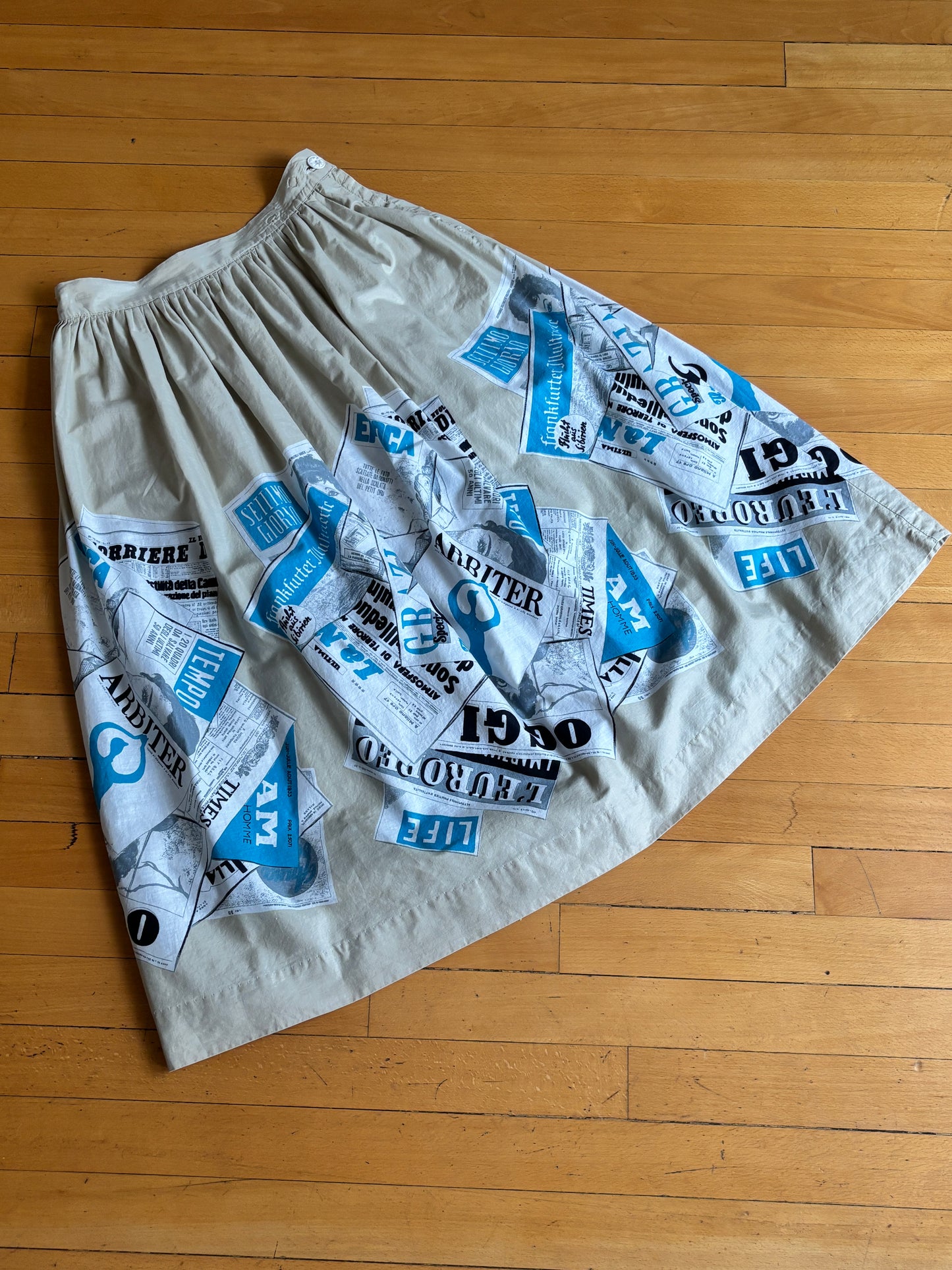 Vintage 1950s Skirt - RARE Taupe + Blue Magazine Novelty Print 1955 Fashion Newsstand Cotton Size S