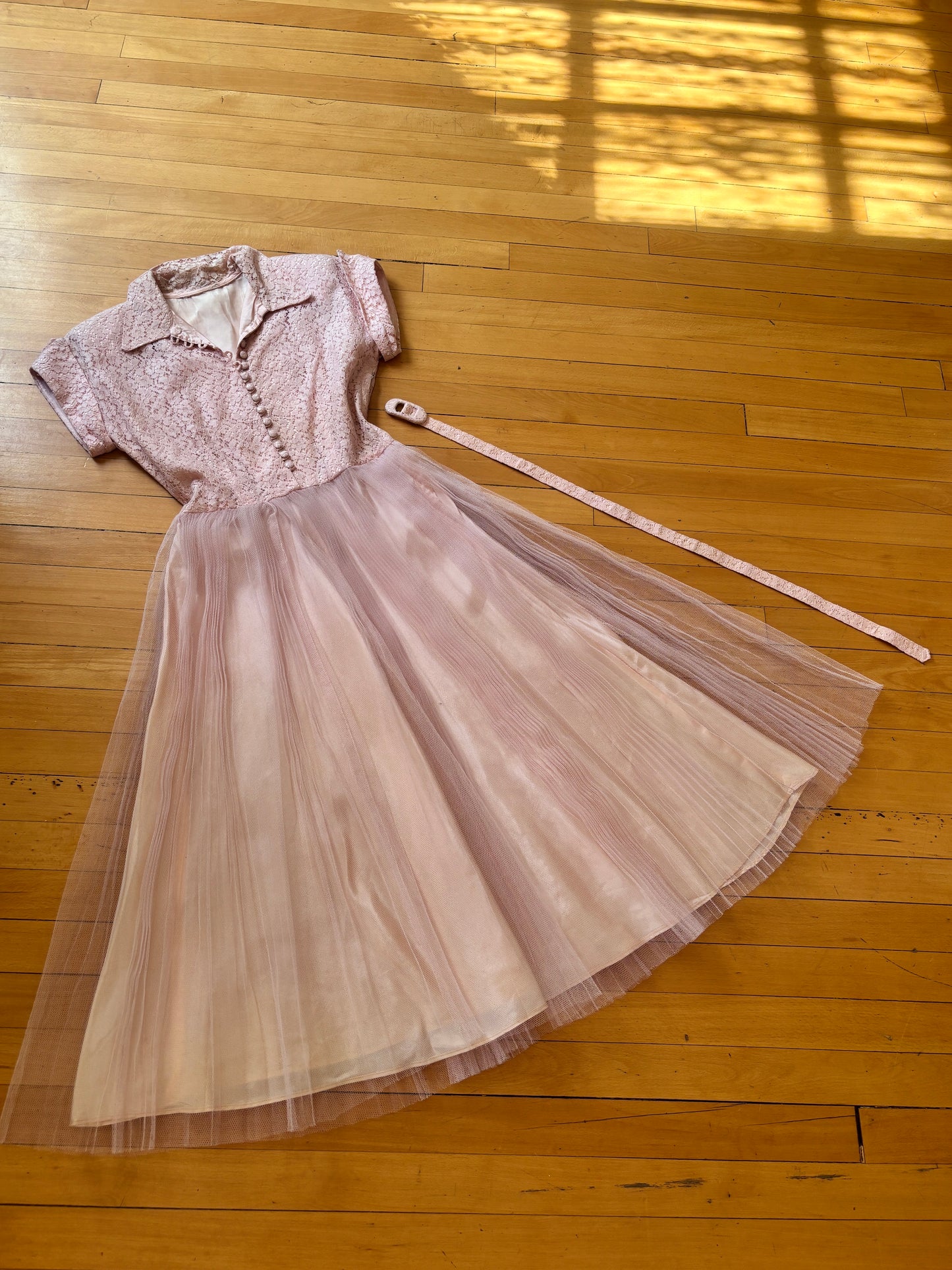 Vintage 1940s to 1950s Dress - Dreamy Ballet Slipper Pink Lace + Tulle Party Dress Size M