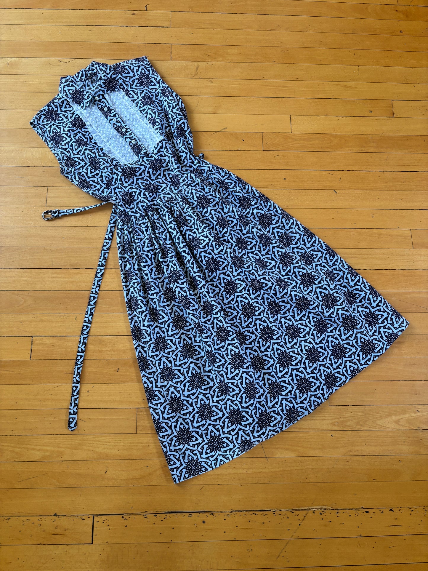 Vintage 1950s Sundress - Blue Black Cotton Eyelet Mandala Print Full Skirt Shirtwaist Dress Size M to L