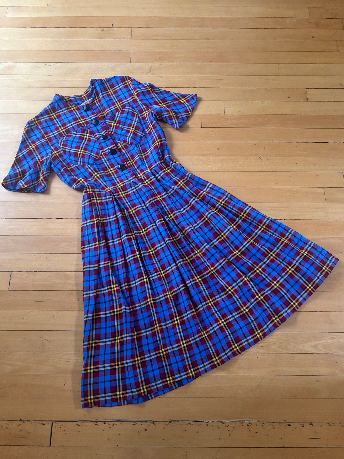 Vintage 1940s Dress - Jaunty Maroon + Blue Plaid Rayon Shirtwaist w Deco Pockets Size M to L