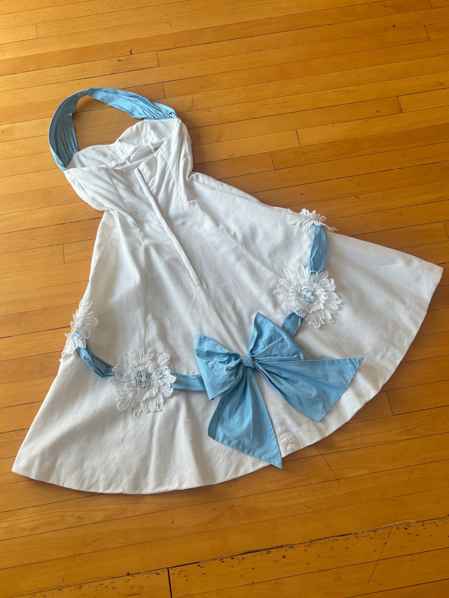 Vintage 1950s Dress - Stellar Designer Margaret Newman Cotton Halter Sundress w Floral Appliqués Size S