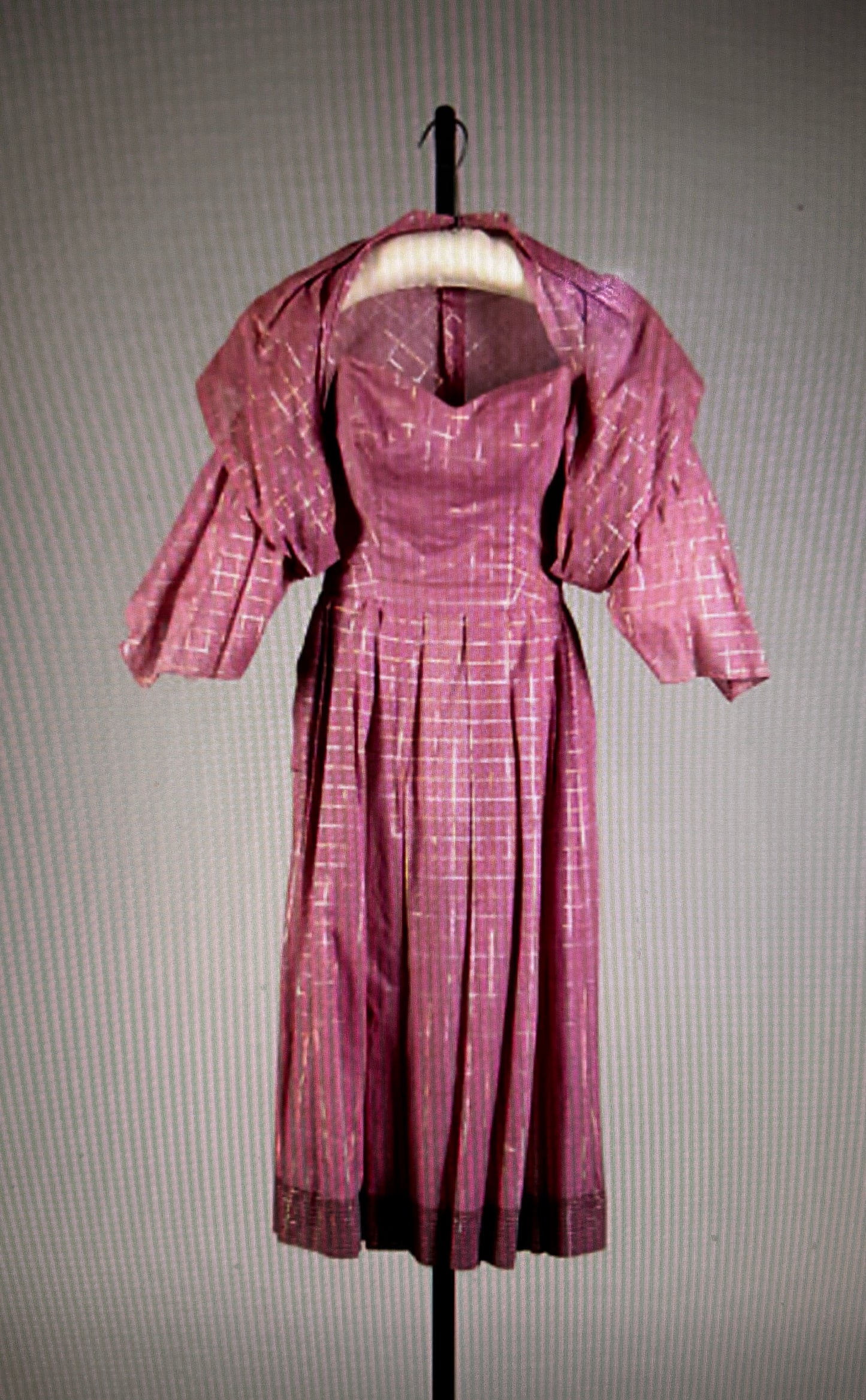 RARE Vintage 1950s Sundress Set - Designer Carolyn Schnurer ca. 1950 "Flight to India" Cotton Plaid Dress + Shawl Size S to M