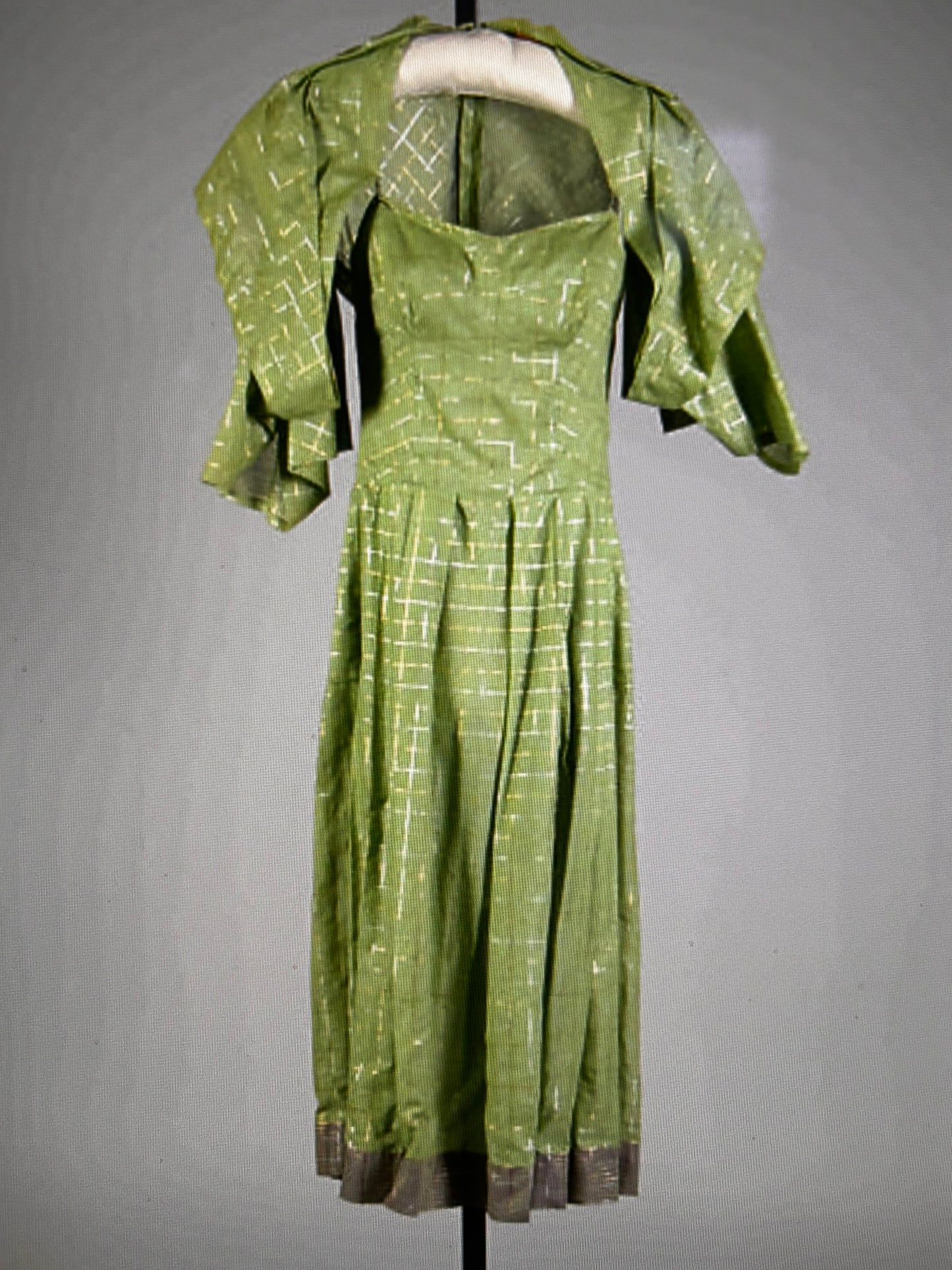 RARE Vintage 1950s Sundress Set - Designer Carolyn Schnurer ca. 1950 "Flight to India" Cotton Plaid Dress + Shawl Size S to M