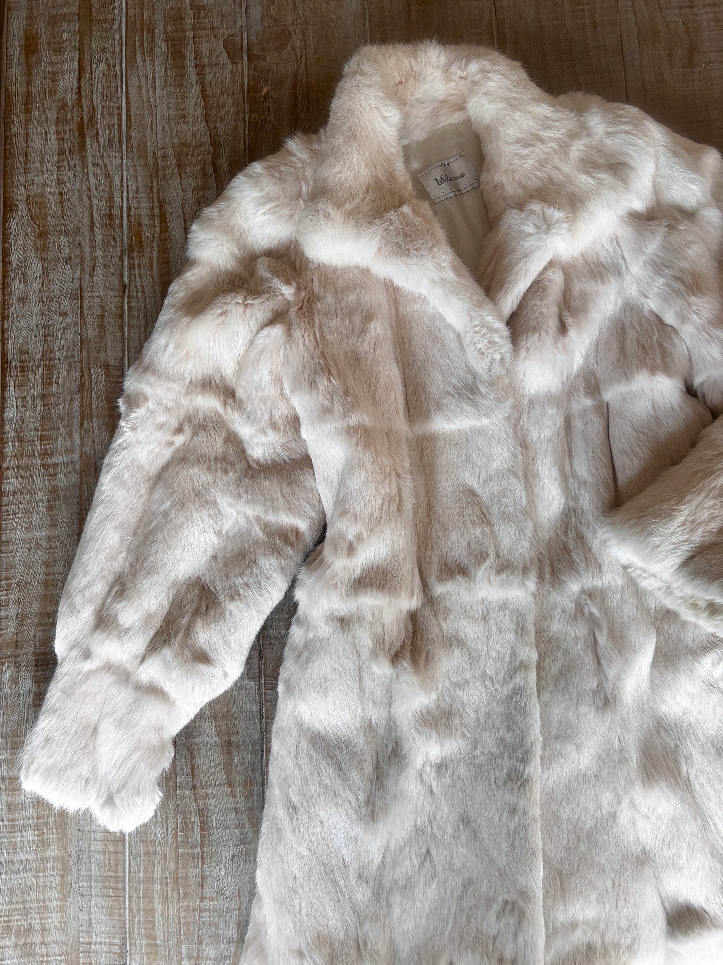 HALF-OFF SALE! Vintage 1970s - 1980s Snowy Ivory Fur Coat - Full-Length Rabbit Designer Coat Apres-Ski Size M