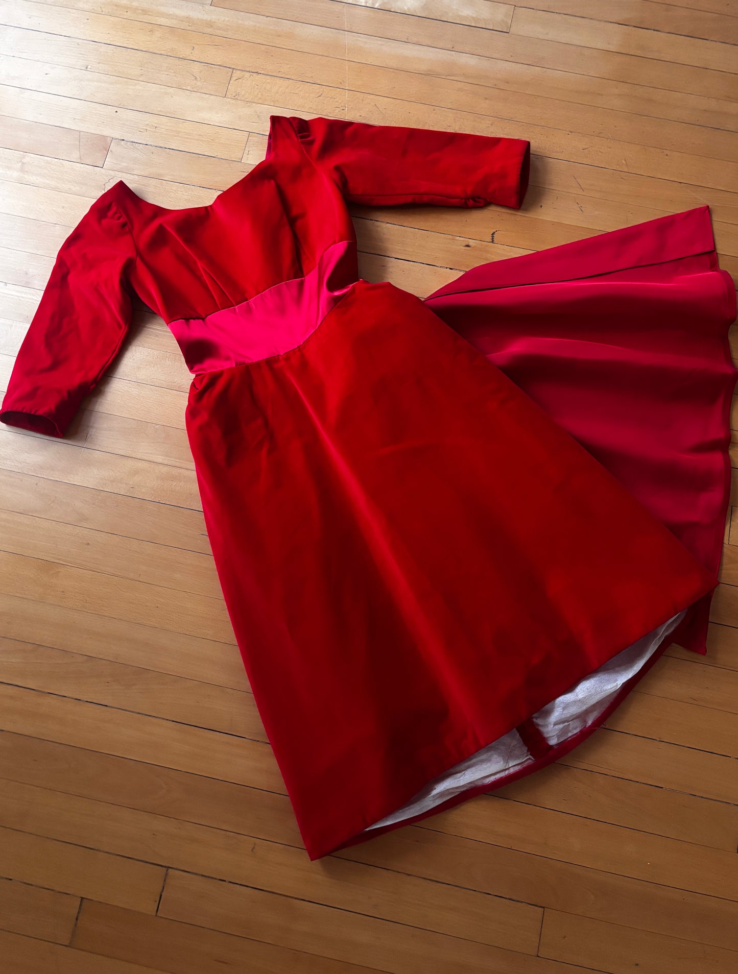 Vintage 1950s Dress - Dreamy Deadstock Designer Red Velvet + Satin Trained Cocktail Party Dress Size S