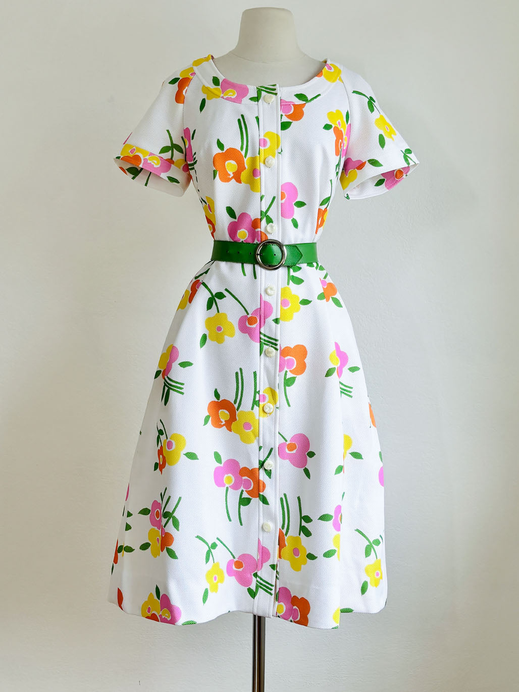 Vintage 1970s Coat Dress - Darling Citrus + Candy Pink Mod Flower Pique Lucite Buttons w Pockets Size M to L