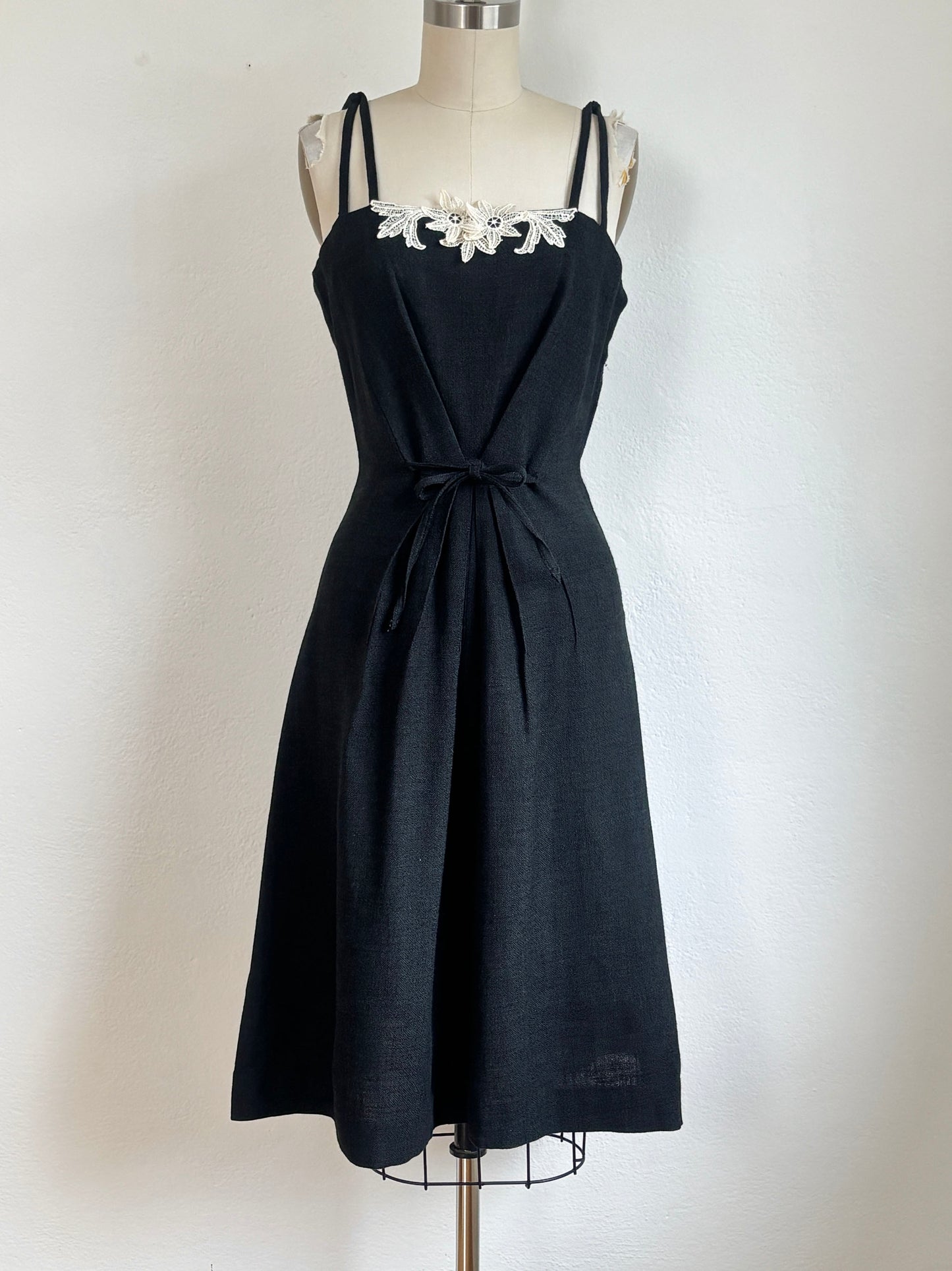 Vintage 1950s Dress - Stunning Black White Linen Lace Doris Dodson Designer Princess Sundress Size S