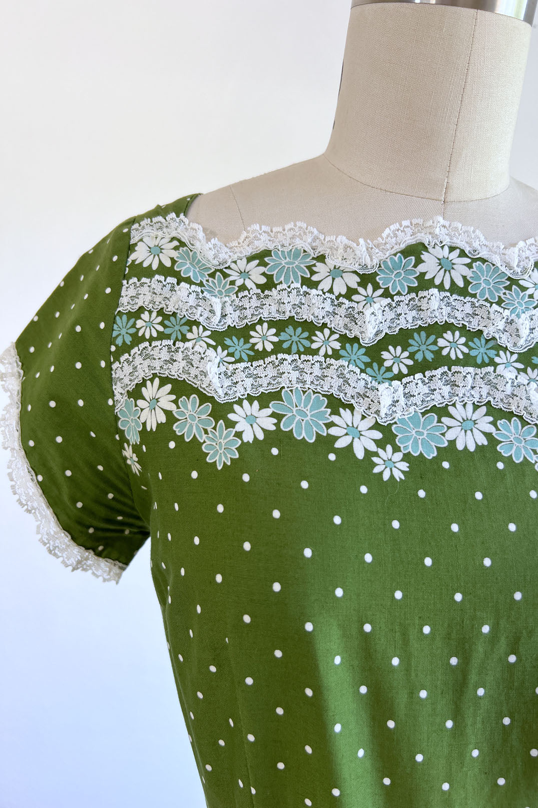 Vintage 1950s Dress - WOW LEVEL Olive Green + Aqua Polka Dot Daisy Floral Border Print w Lace Stripes Size S
