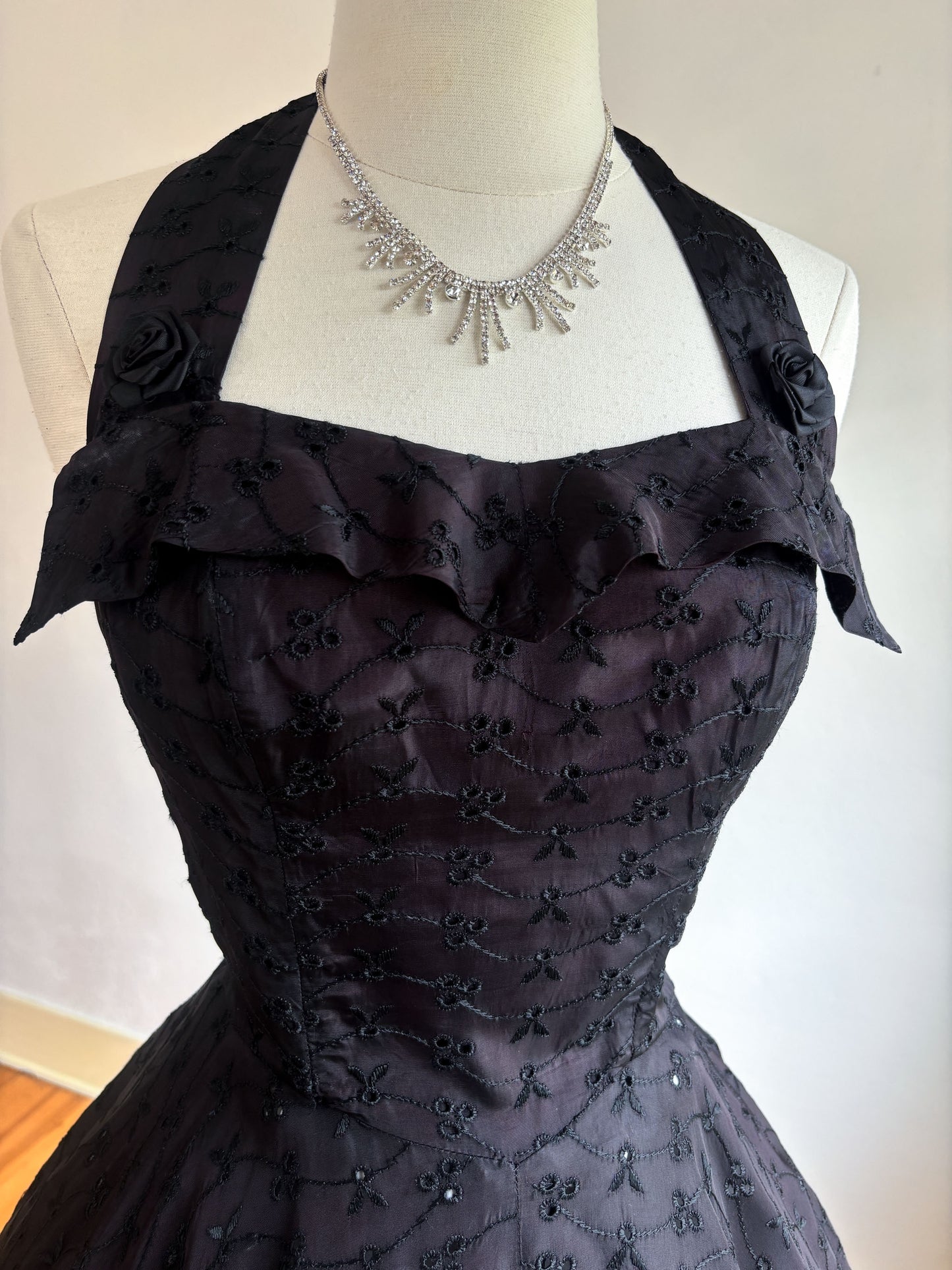 Vintage 1950s Dress - Black Embroidered Eyelet Taffeta Halter Princess Sundress w Circle Skirt + Roses Size XS to S