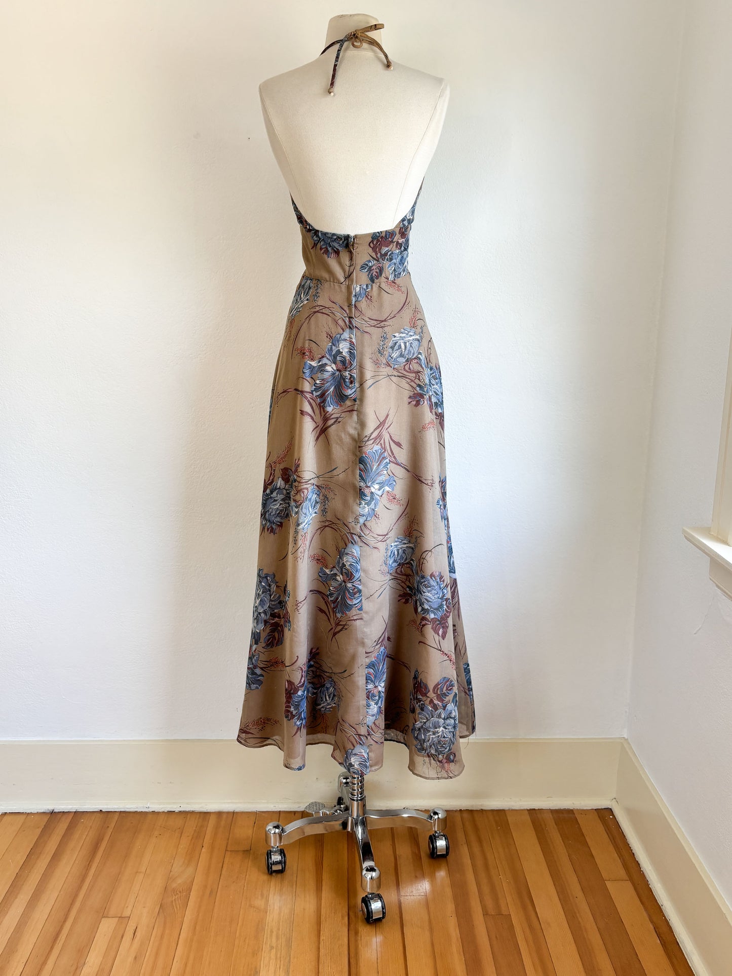 Vintage 1970s Sundress + Cape - Gauzy Cotton Tan w Blue Irises Peonies 1930s Inspo Summer Halter Gown Dress Size XS