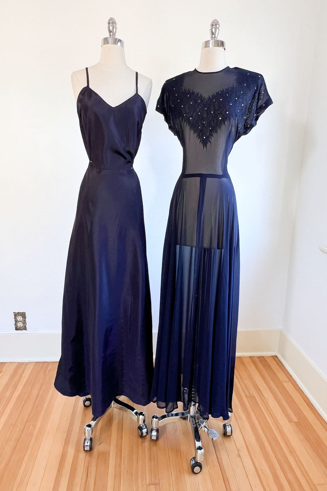 Vintage 1940s Evening Dress - Volup! A REAL BEAUTY QUEEN's Midnight Blue Sheer Gown w Flame Bust + Taffeta Slip Size L to XL