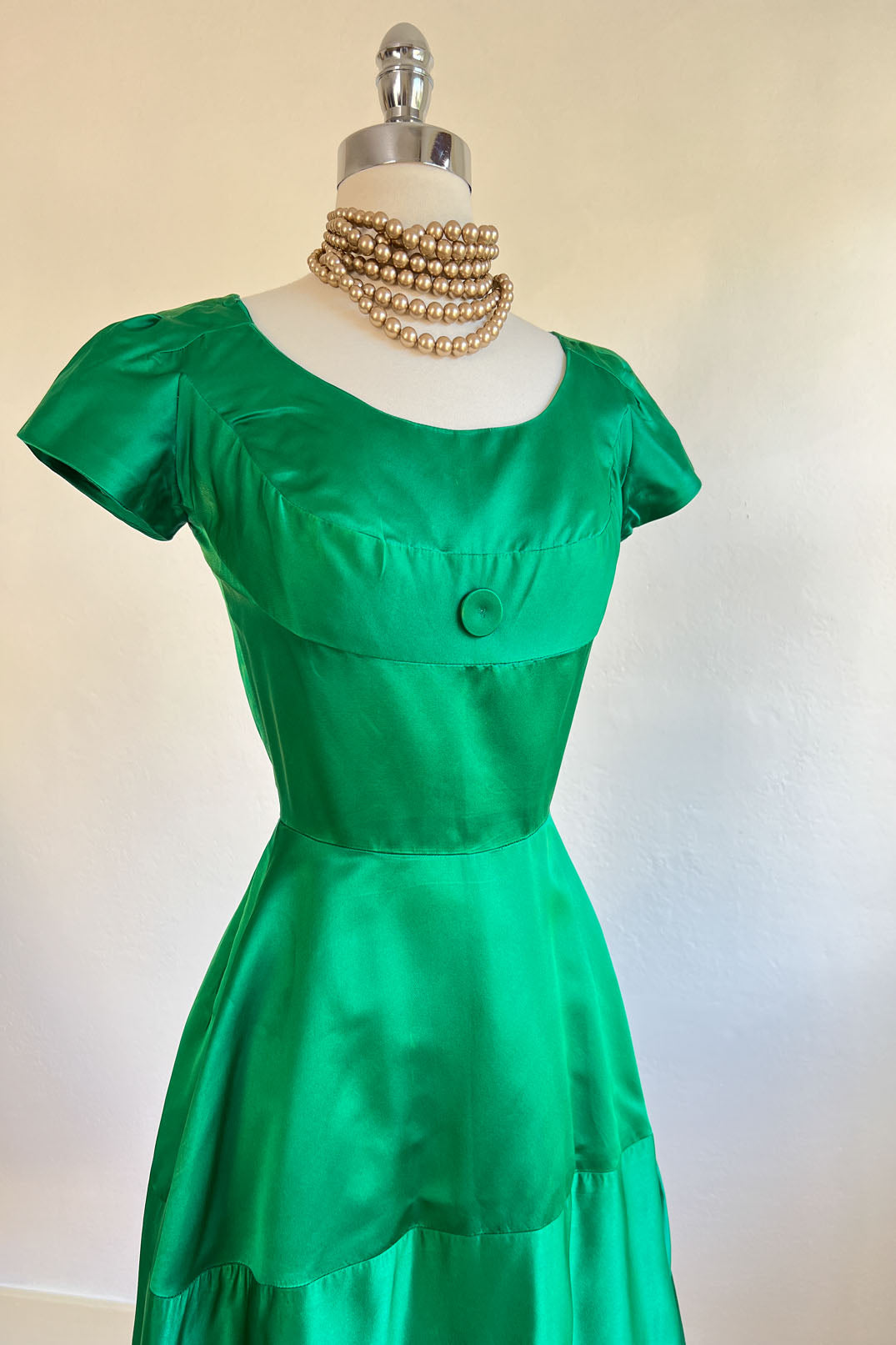 Vintage 1950s to 1960s Dress - GLOWING Emerald Green Silk + Silk Satin Cocktail Dress Size XS to S