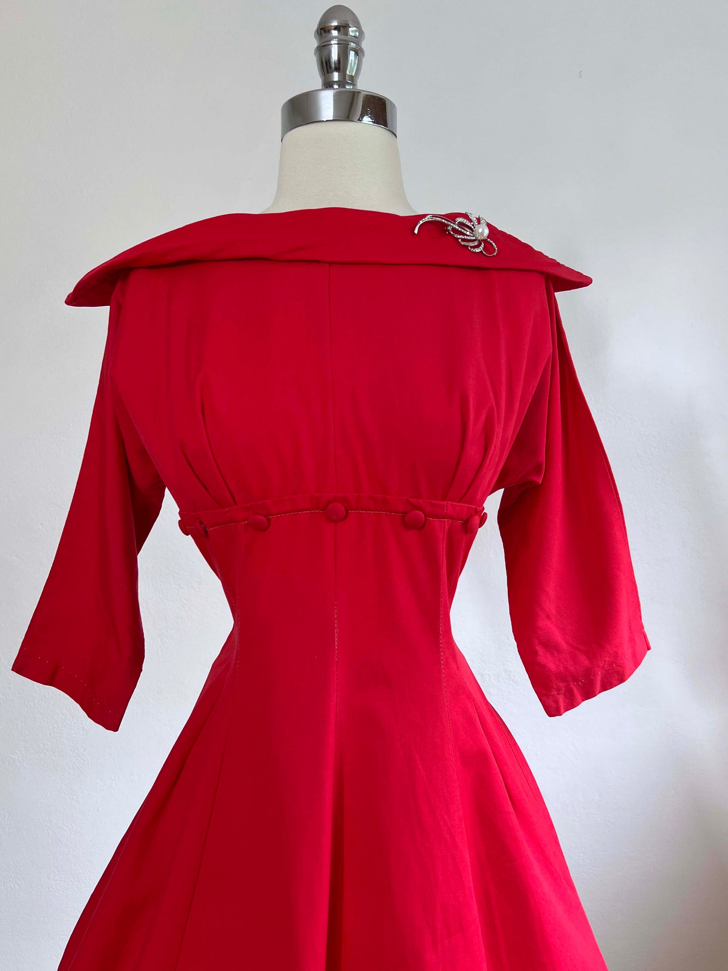 Vintage 1950s Dress - EXCITING Scarlet Red Bust Shelf Beauty w Exaggerated Stabby Collar Size M