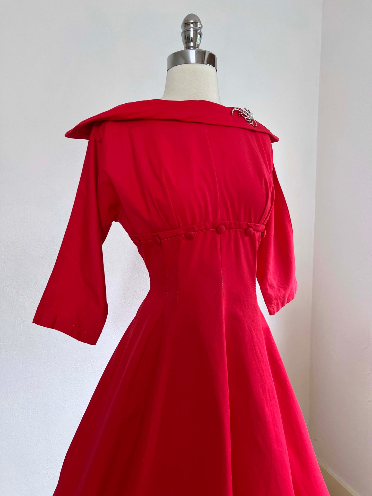 Vintage 1950s Dress - EXCITING Scarlet Red Bust Shelf Beauty w Exaggerated Stabby Collar Size M