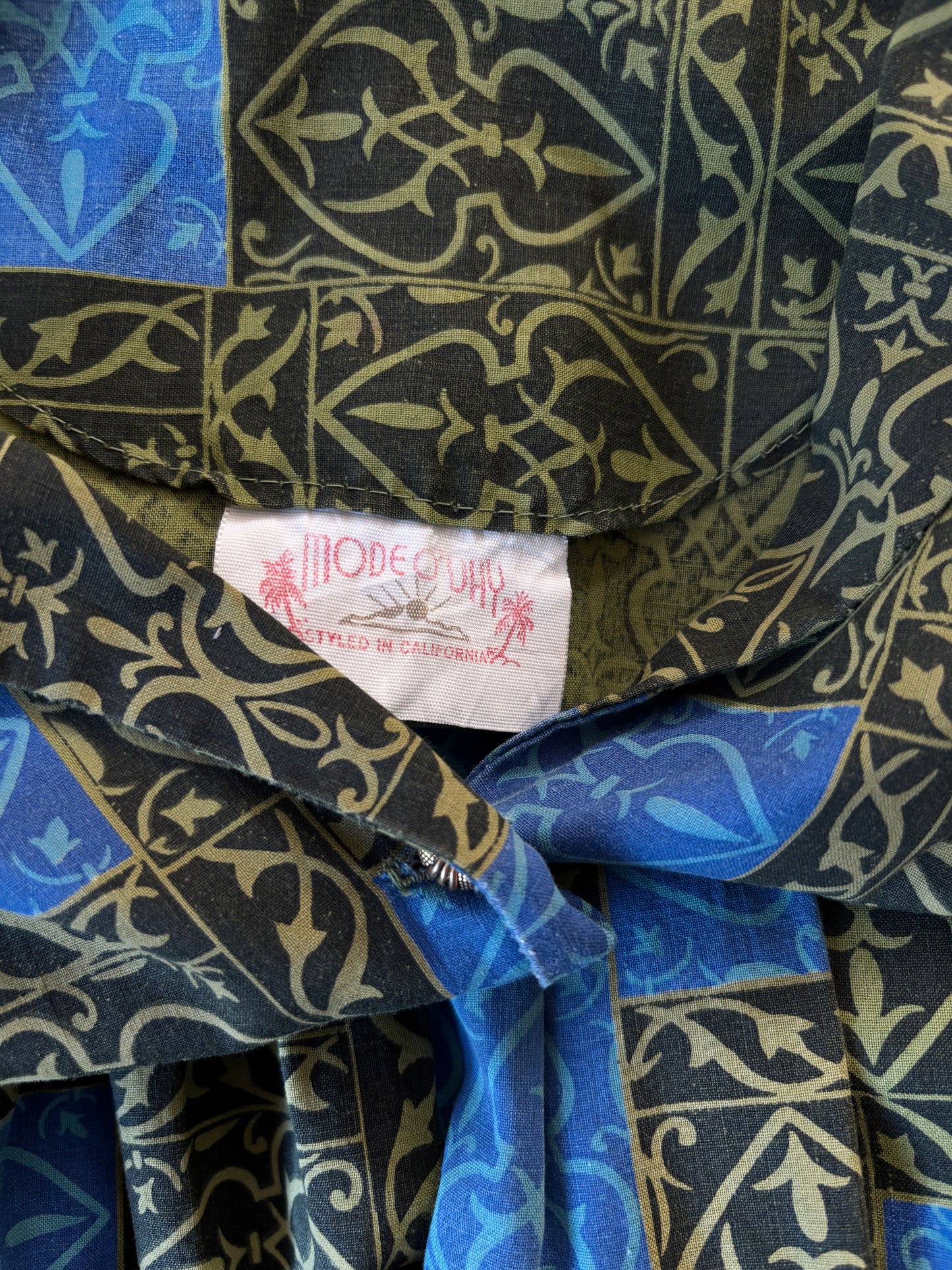 Vintage 1950s Dress - Volup! Black Blue Olive Heraldic Iron Gate Print Cotton Shirtwaist Size L to XL