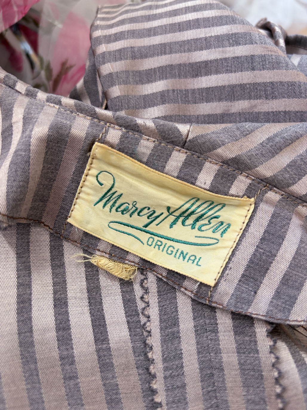 Vintage 1940s to 1950s Dress - Pink Grey Glossy Satin Stripe Rayon Designer Front Metal Zipper Dress Size M