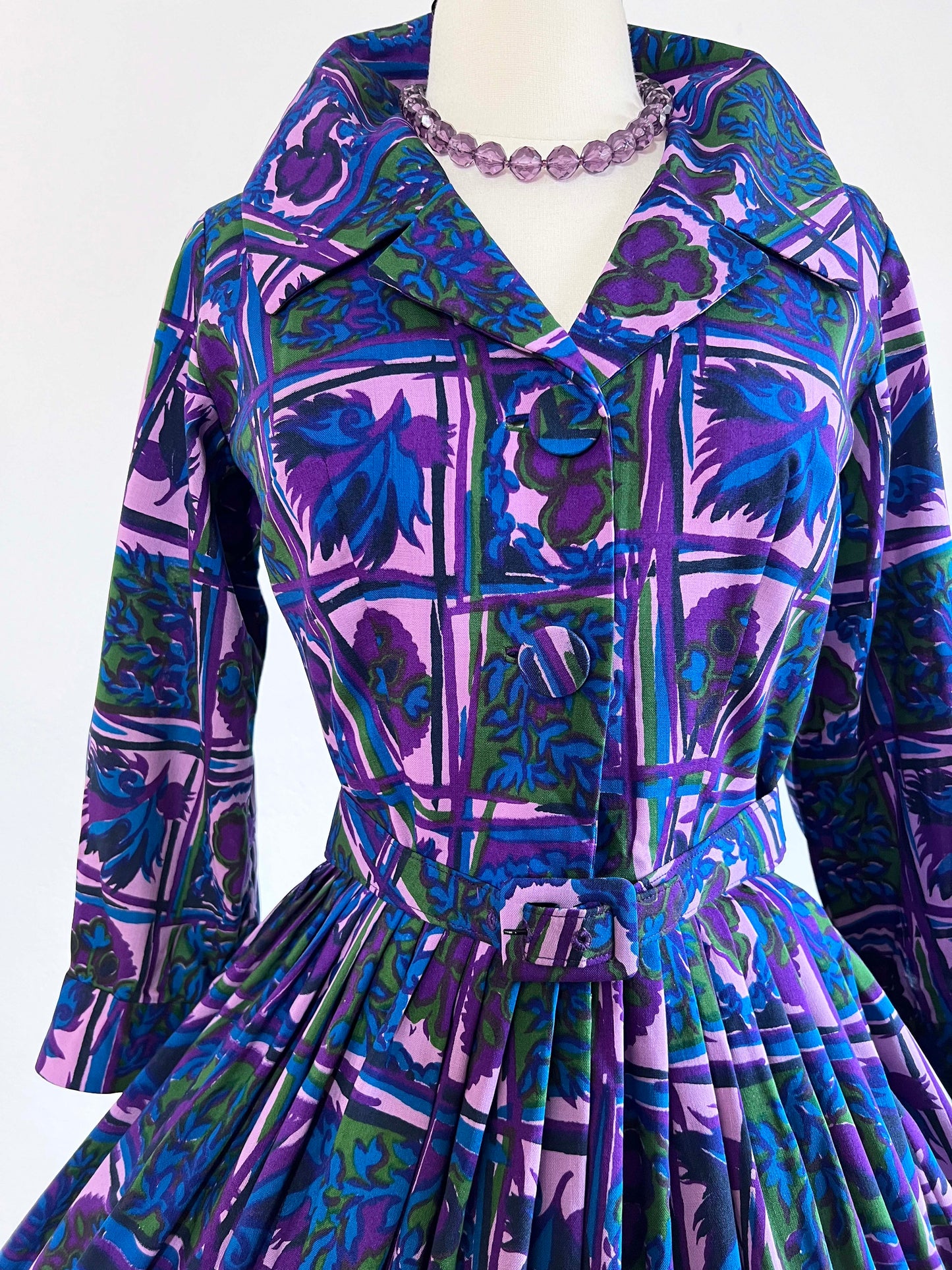 Vintage 1950s Dress - BOLD SATURATED Lavender, Emerald, Violet Framed Flowers Print Shirtwaist Size S to M