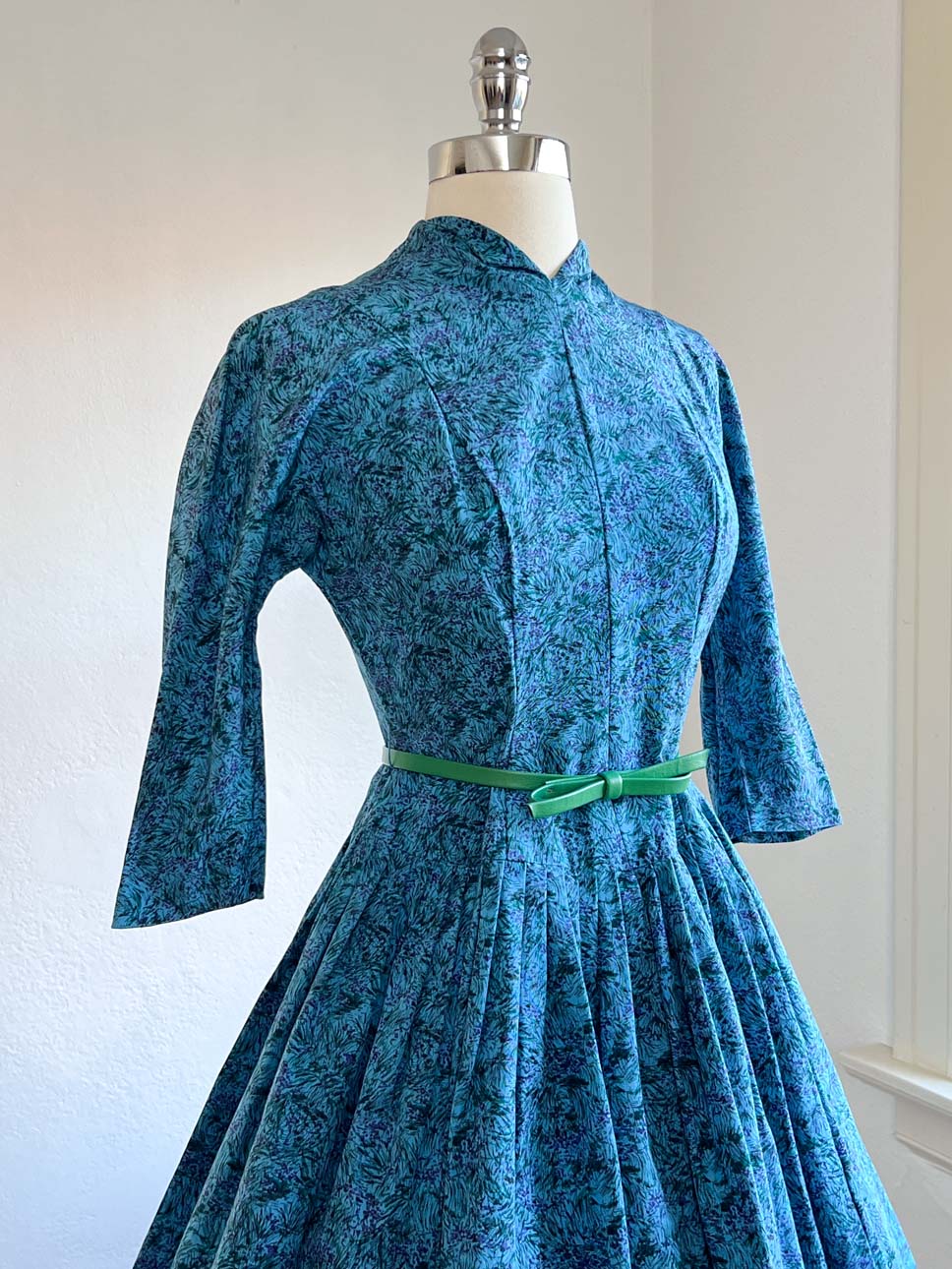 Vintage 1950s Party Dress - SCULPTED Princess Dress w Atomic Collar + Wicked Grass Print Size S