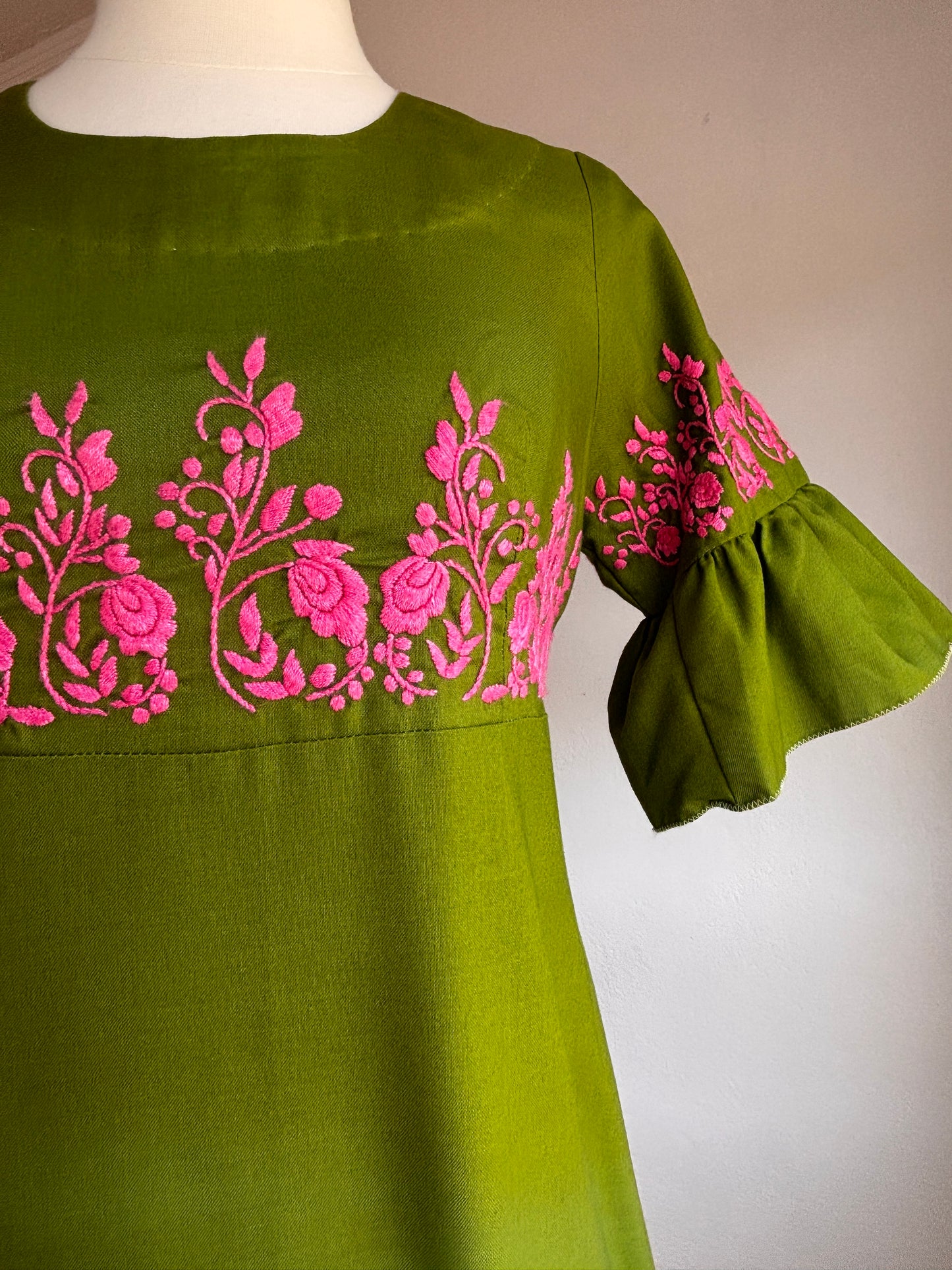 Vintage 1960s to 1970s Maxi Dress - Vibrant Olive Green Cotton Blend + Hot Pink Embroidery Mexican Gown Kaftan Size XS to S