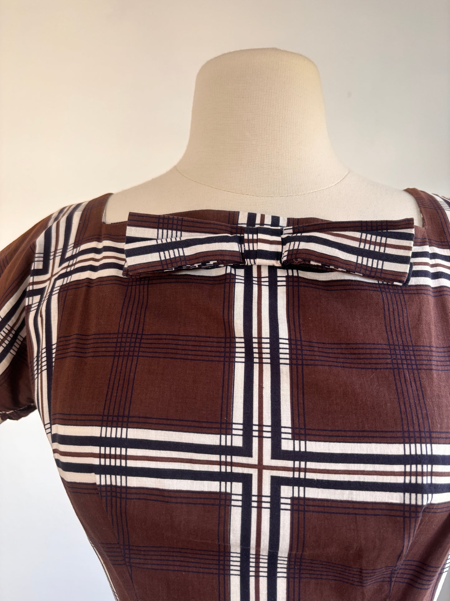 Vintage 1950s Party Dress - Smart Espresso Black White Plaid Cotton w Bowtie Dress Size XS to S