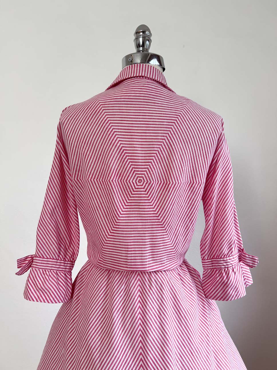 Vintage 1970s RARE Serbin Spiderback Shirtwaist - Strawberry Red Stripe Documented Muriel Ryan Mitered Dress w Spiderweb Effect Size M - L