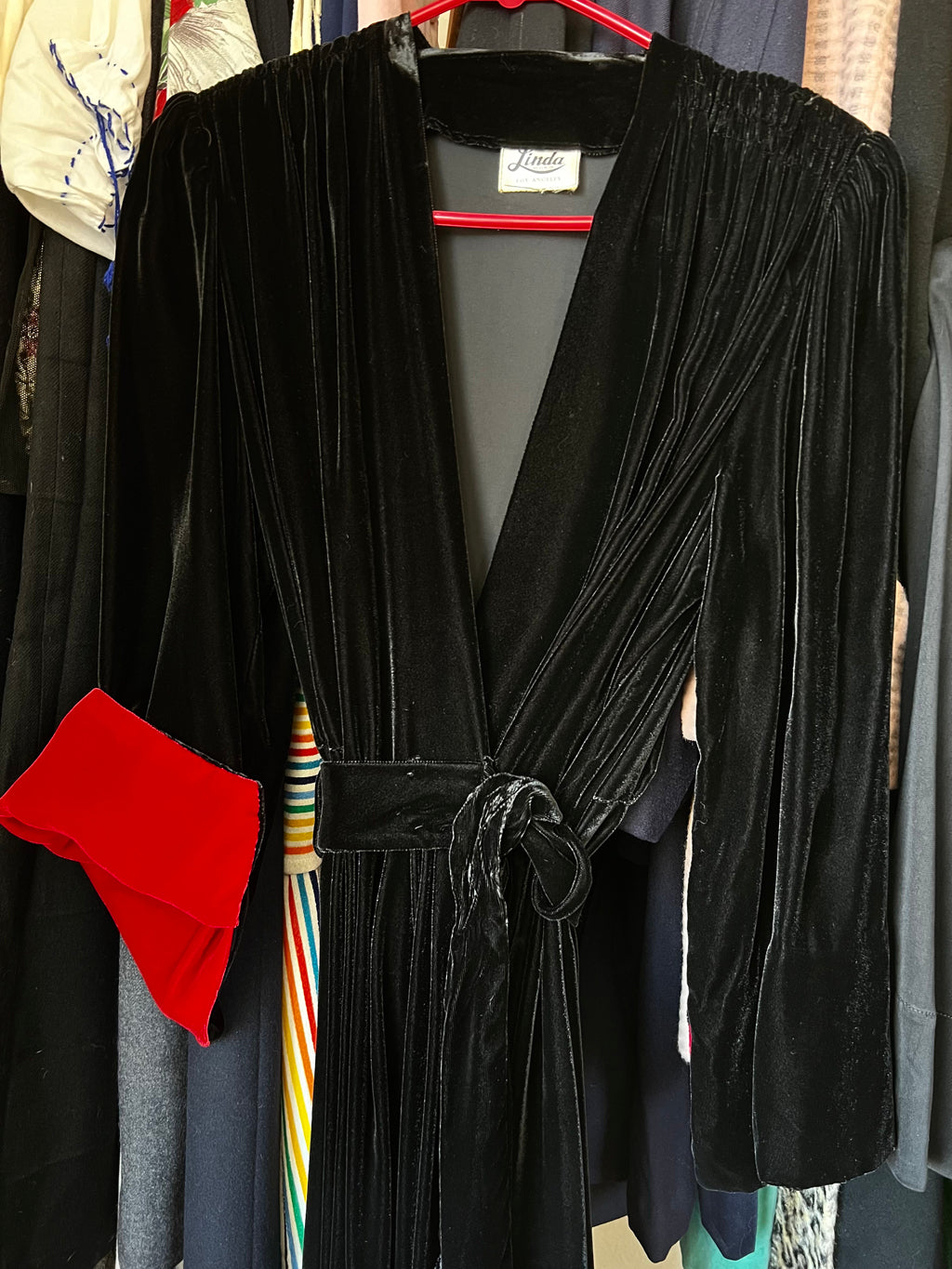 Vintage 1940s Dressing Gown - BLACK WIDOW Rayon Jersey Colorblock Strong Shoulder Wrap Robe w Blood Red Cuffs Fits Many