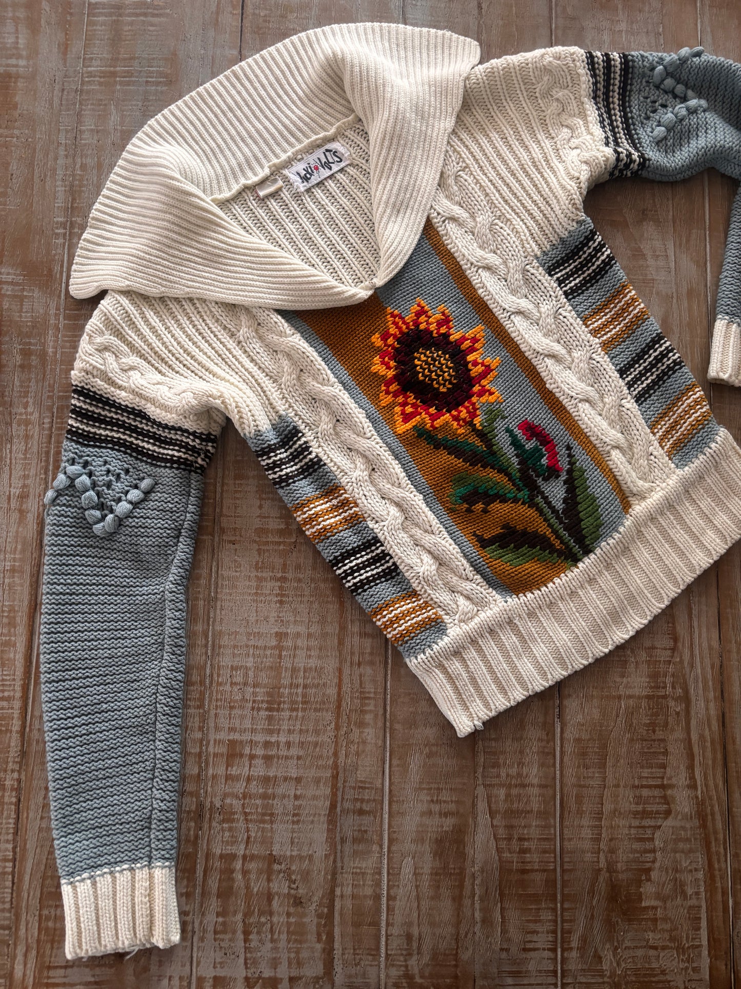 Vintage 1970s Sweater - Super Cute Hippie Boho Bobble Knit Pullover Top w Sunflower Novelty Size XS to M